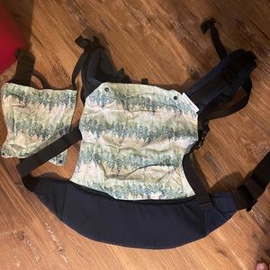 Apples & Olives baby carrier